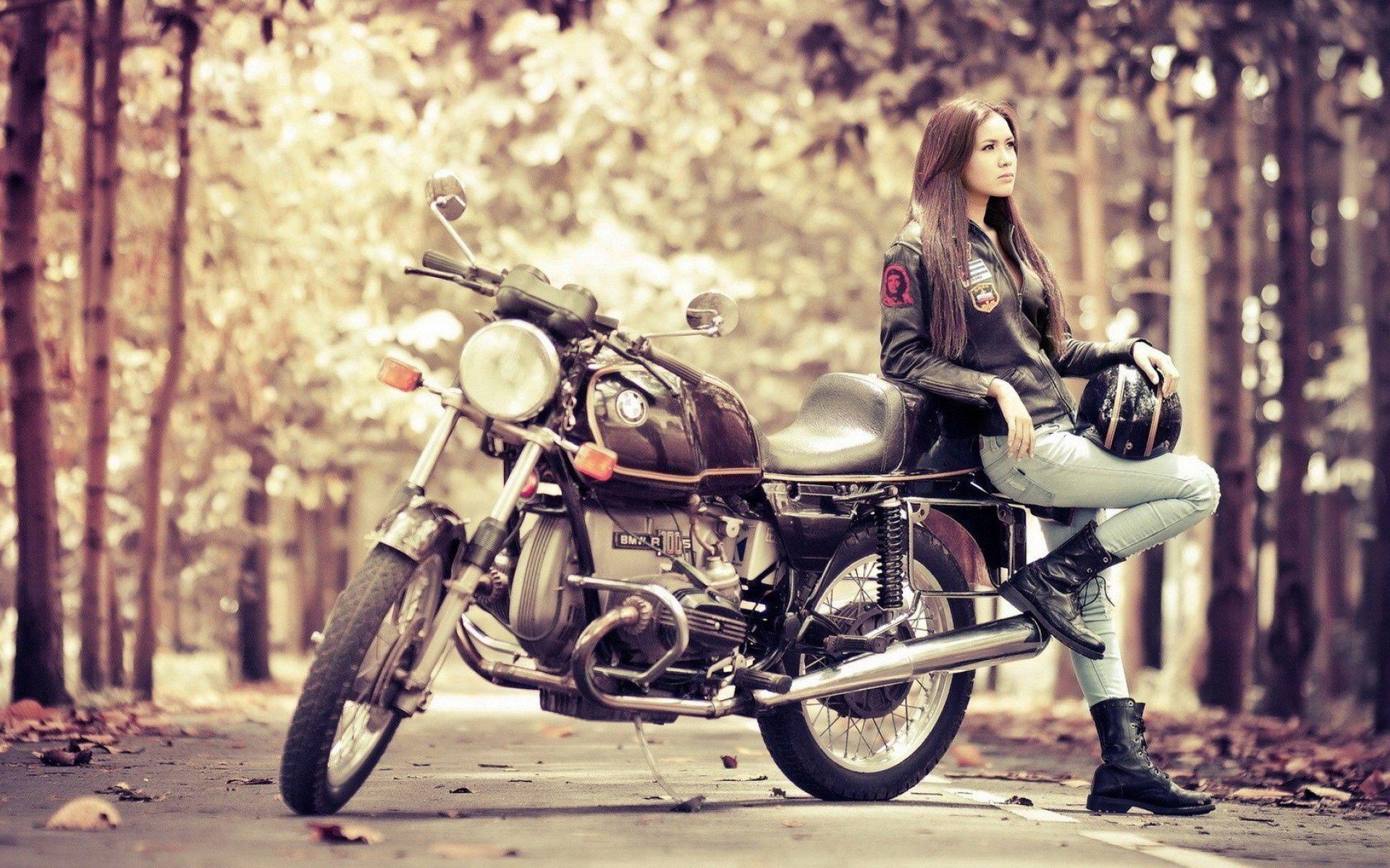 1920x1200 Motorcycle Girl Wallpaper