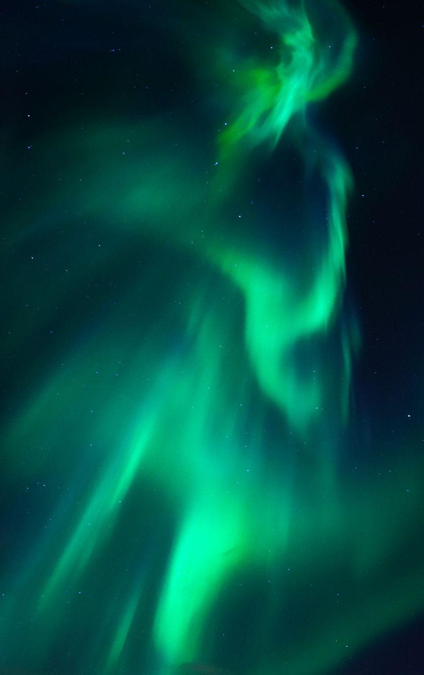 840x1336 Download 840x1336 wallpaper sky, northern lights, green