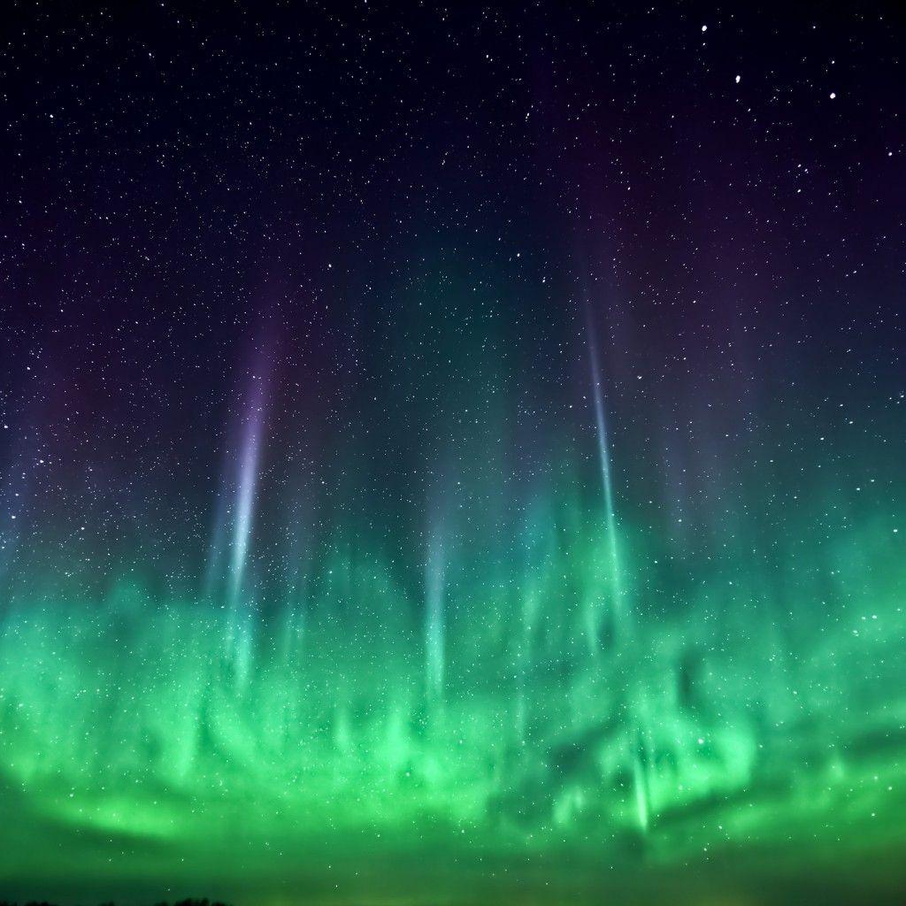 1024x1024 Northern Lights iOS 7 Parallax iPad Wallpaper HD. iPhone