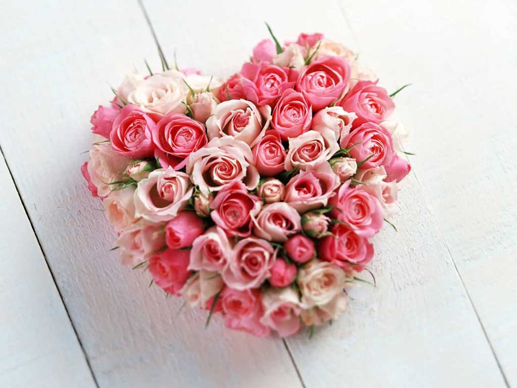 1024x768 Valentines Day Heart Flowers Quotes