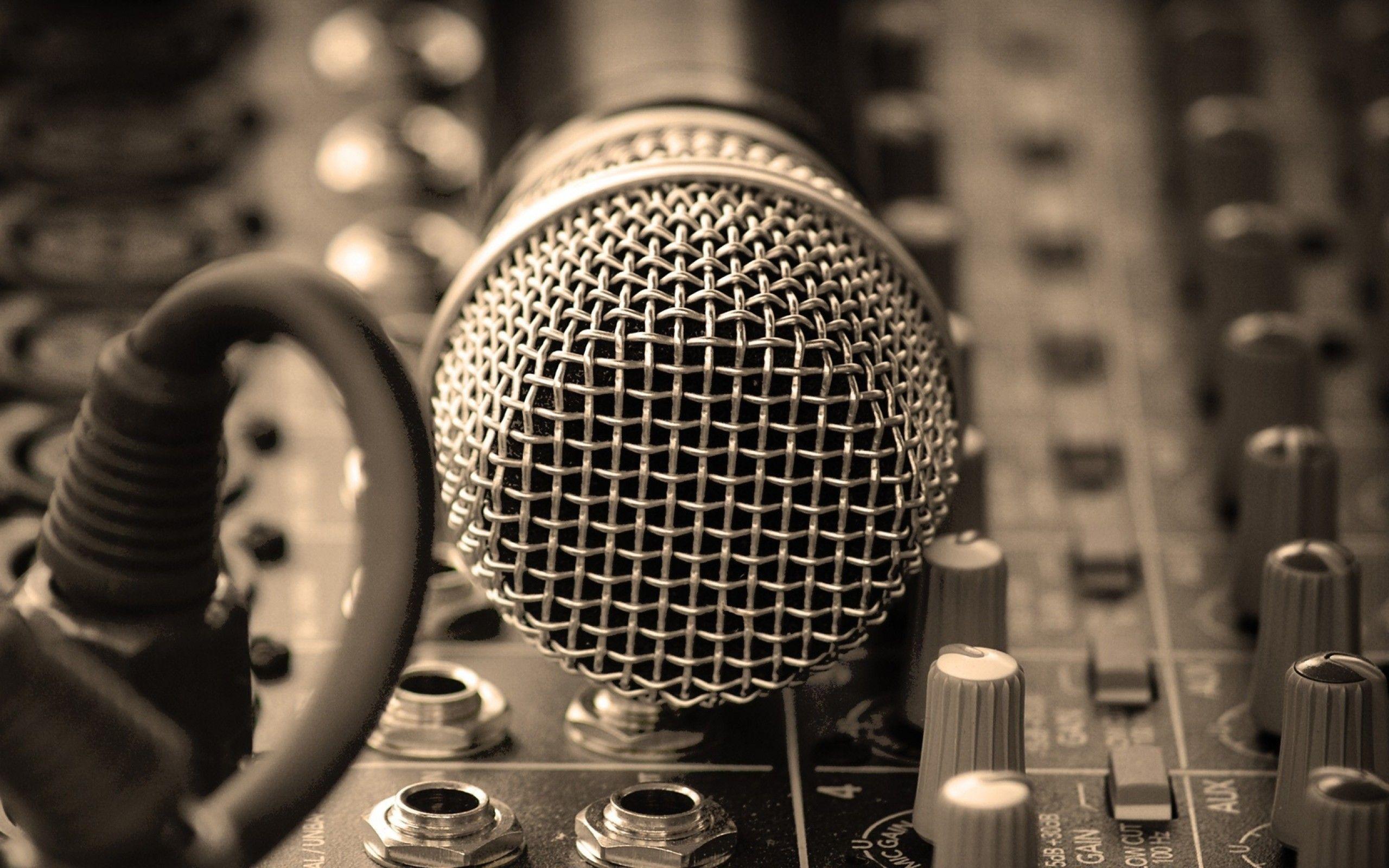 2560x1600 Music Studio Wallpaper