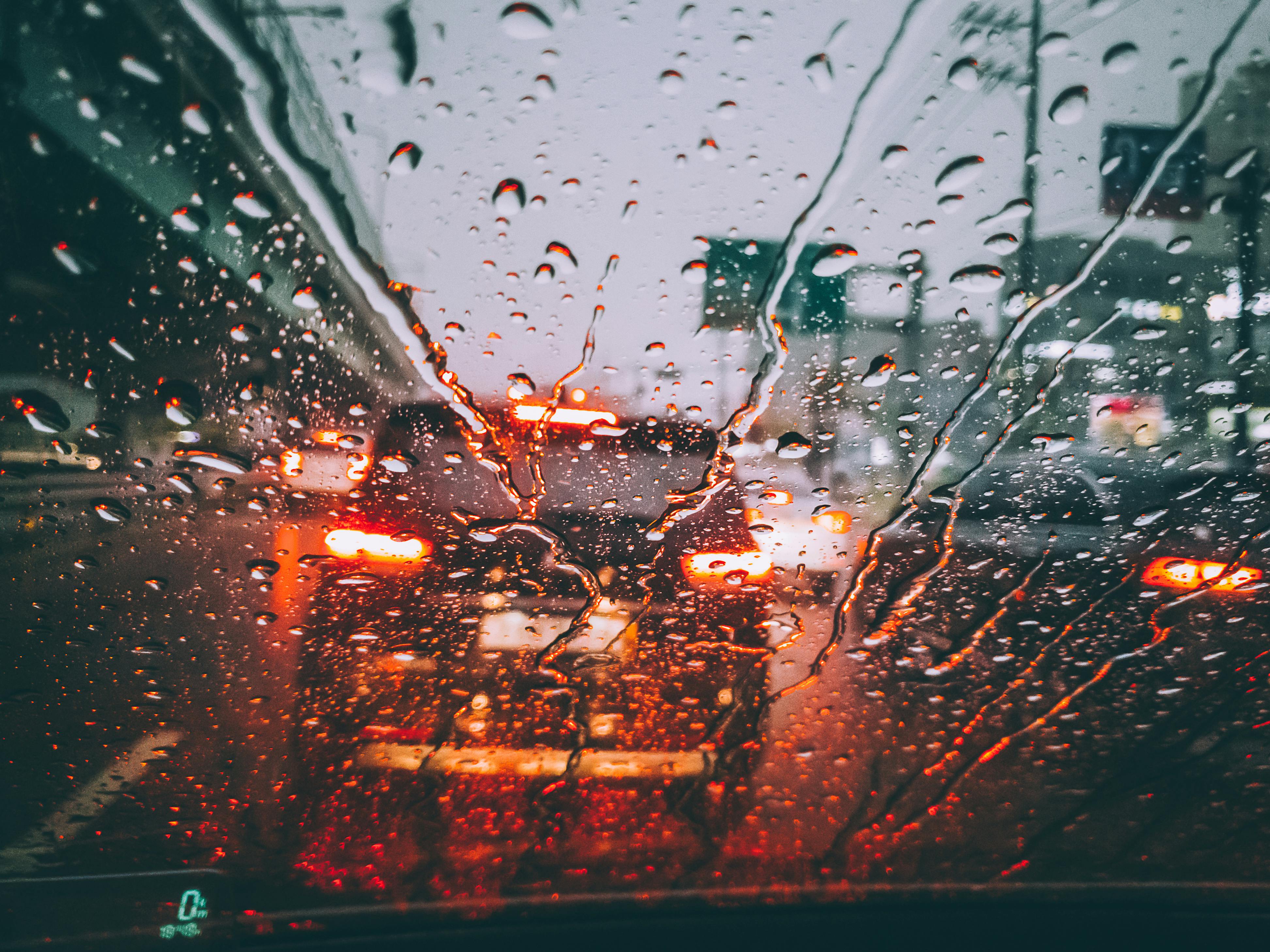 3889x2917 Car Rain Photo, Download The BEST Free Car Rain & HD Image