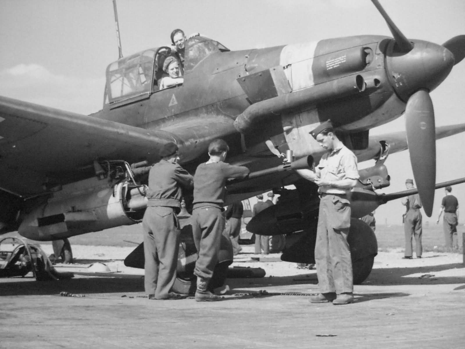 1600x1200 Asisbiz Junkers Ju 87G2 Stuka Kanonenvogel Captured Tank Buster Salzburg Austria 1945 01