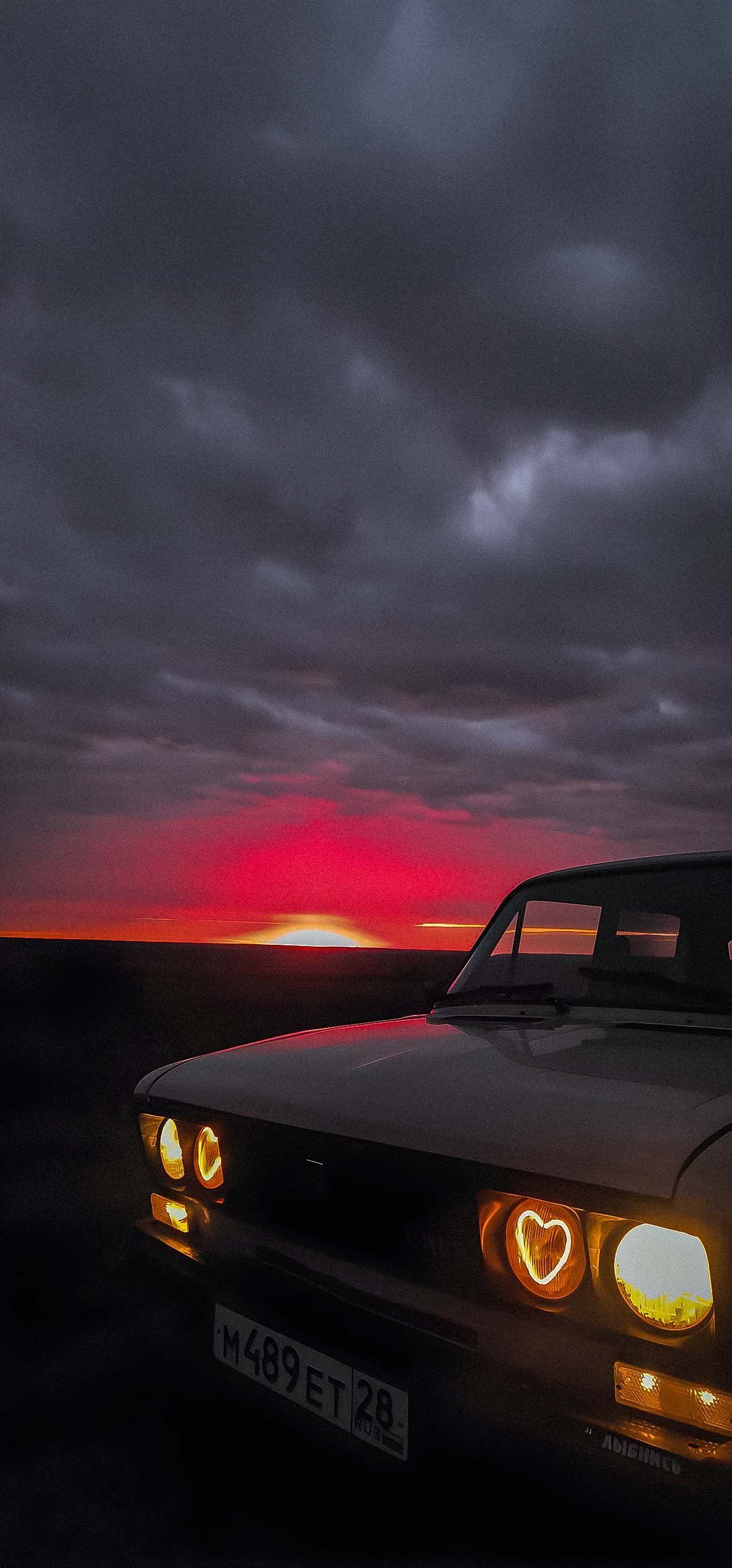1179x2526 Lada Wallpaper 4k iPhone