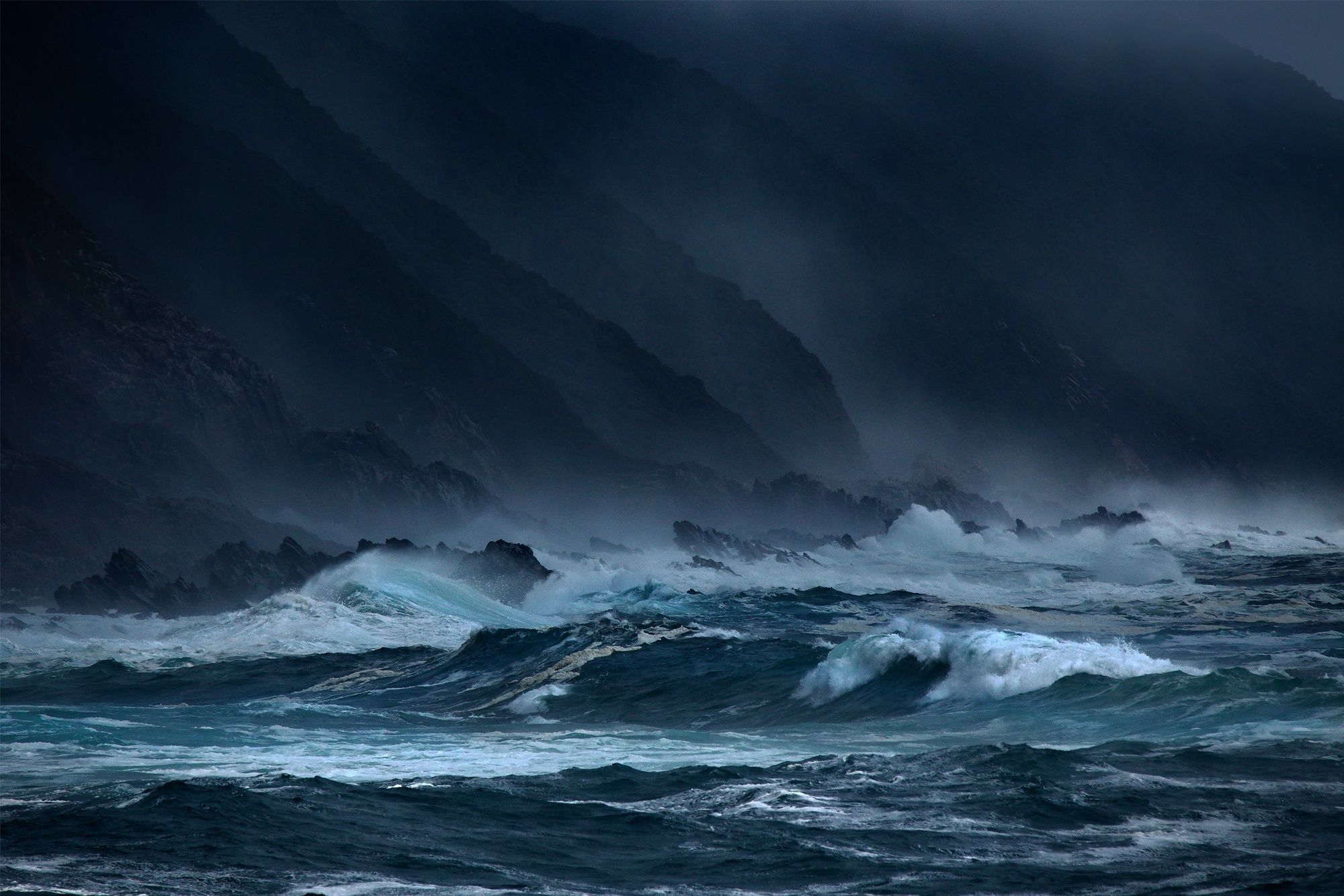 2000x1333 Wallpaper sea, wave, storm, rocks, the evening, dark, waves, storm for mobile and desktop, section пейзажи, resolution 2000x1333