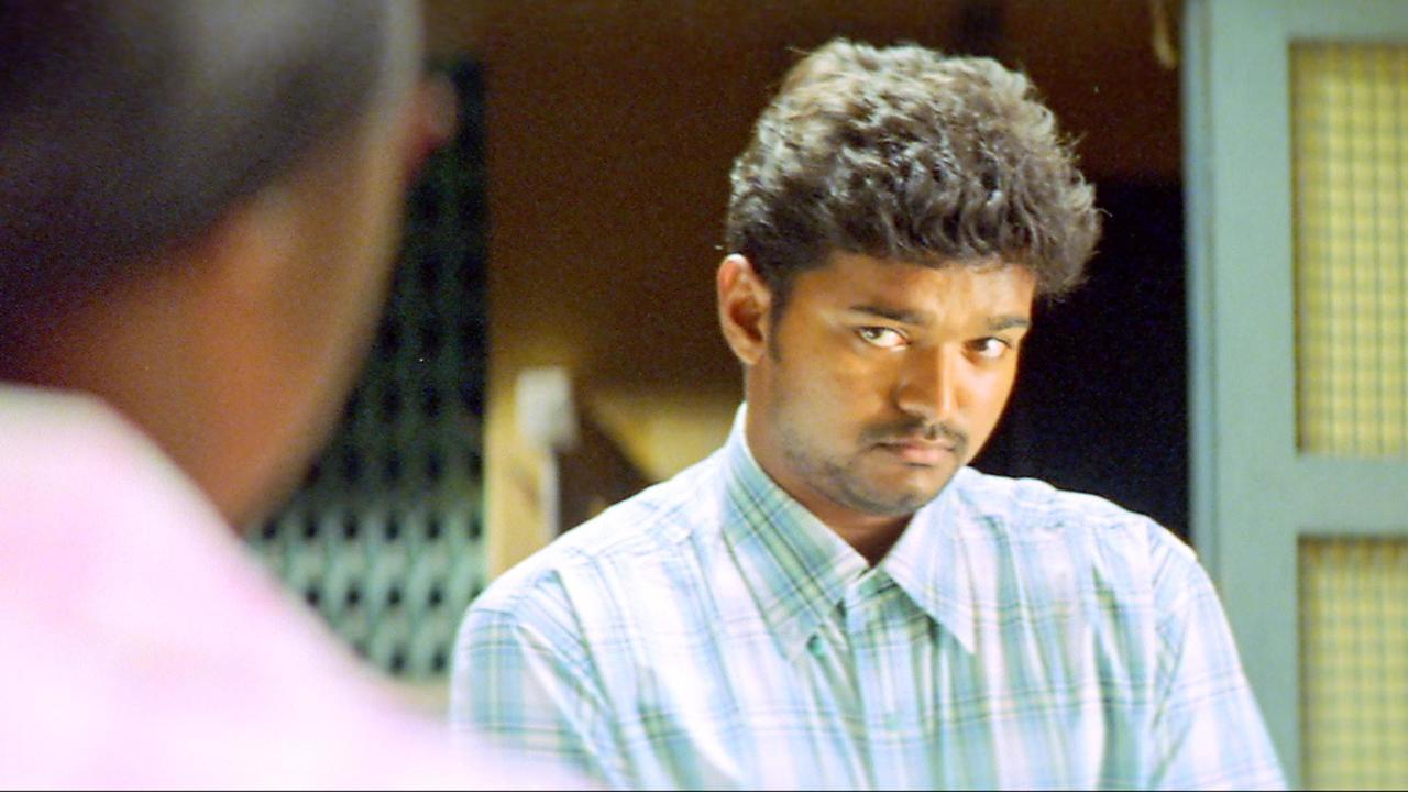 1280x720 Watch GILLI (Tamil) Movie Comedy Scene Online