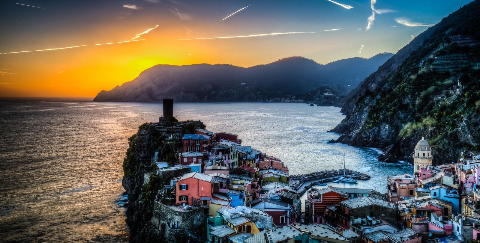 1600x811 Sunset on Vernazza, Cinque Terre, Italy. Vernazza Sunset. C