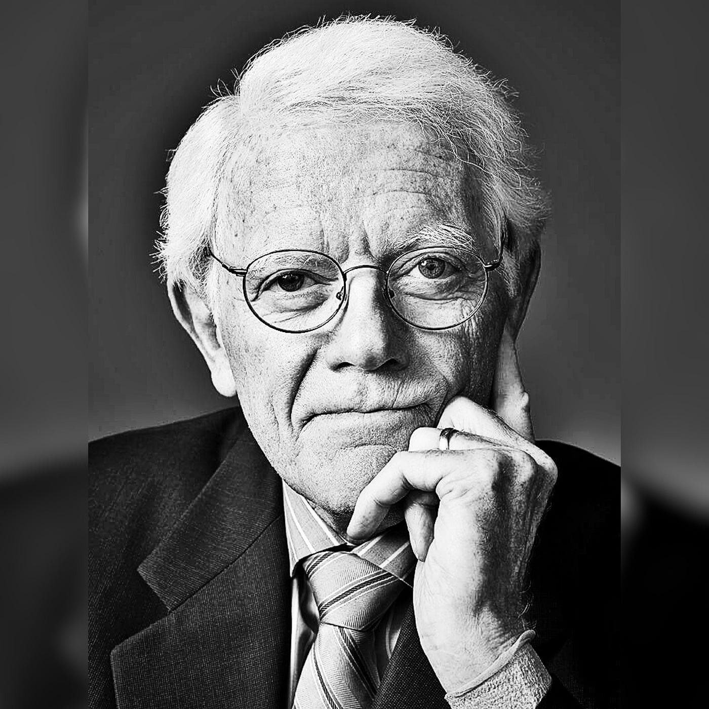 1400x1400 Peter Lynch's Investing Bible. A summary of the insights from one of