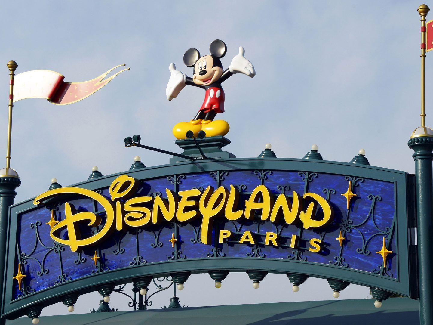 Disneyland Paris Wallpapers Top Free Disneyland Paris Backgrounds