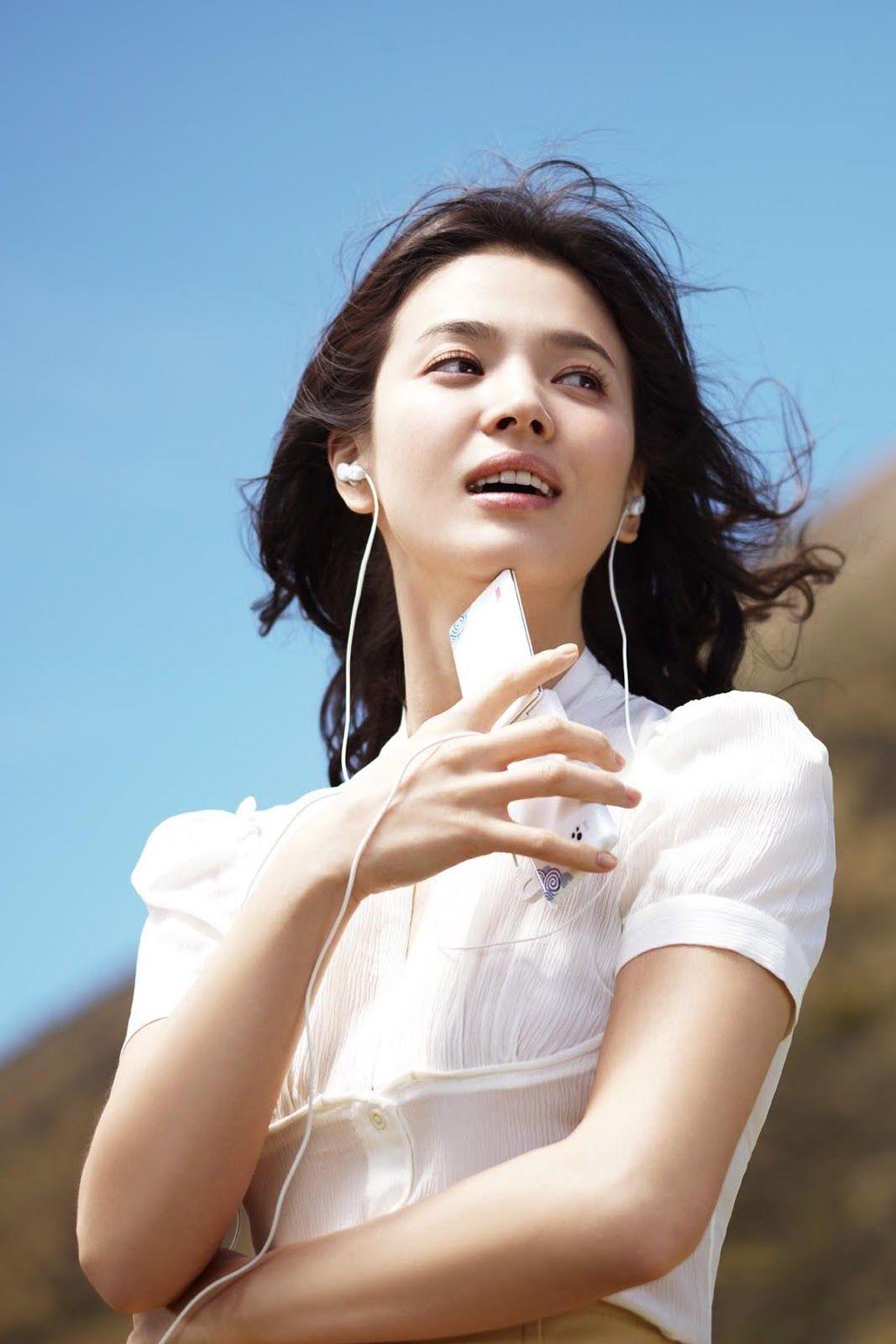 1067x1600 Song Hye Kyo Wallpaper
