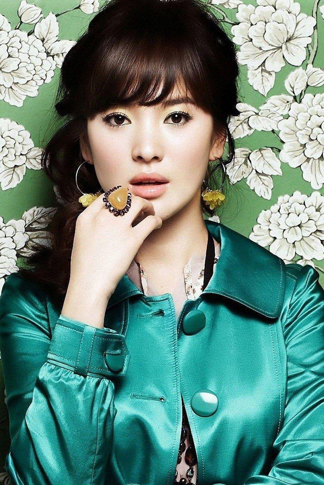 1067x1600 Song Hye Kyo Wallpaper