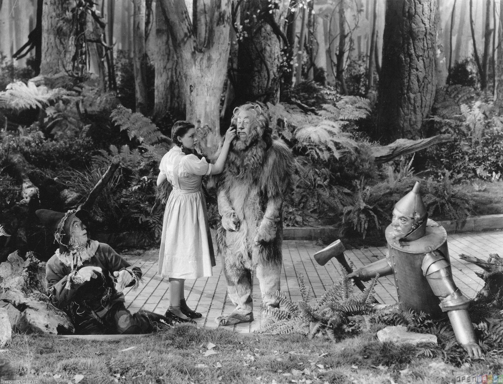 1600x1221 Download <== Garland Wizard Of Oz Backstage