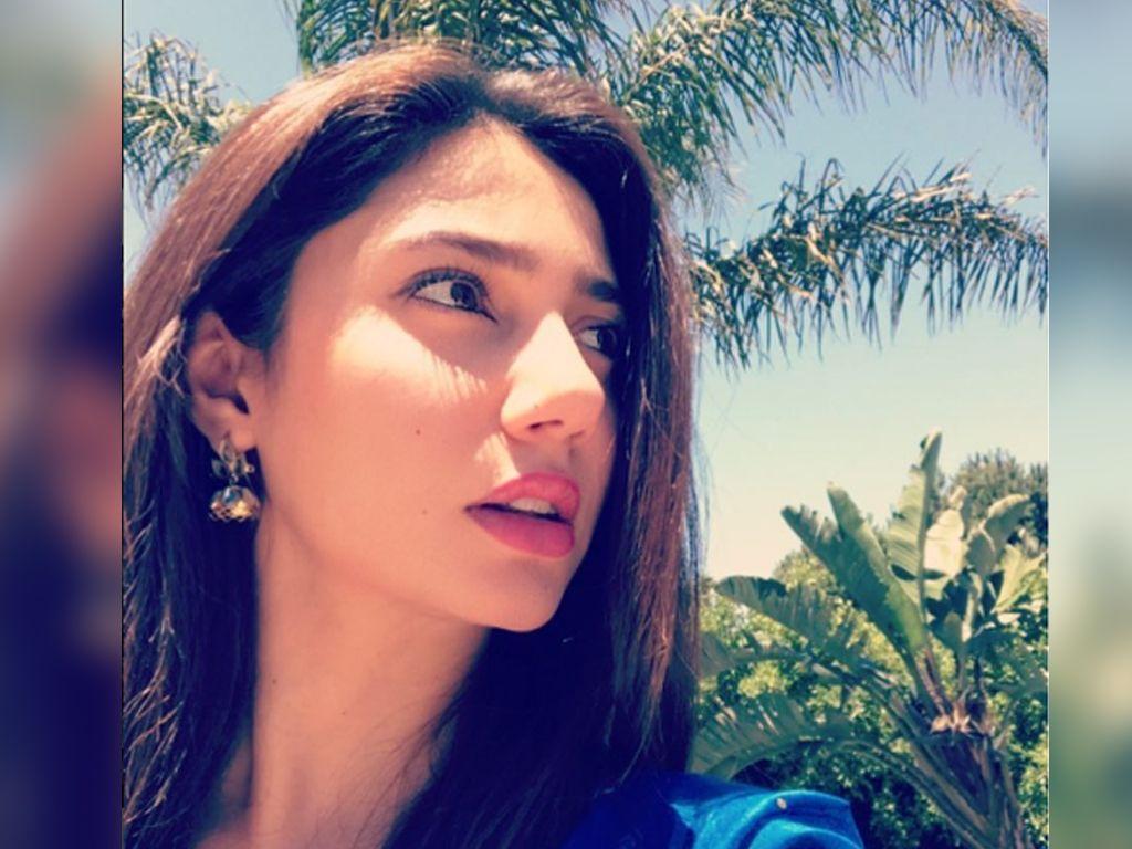 Mahira Khan Wallpapers - Top Free Mahira Khan Backgrounds - WallpaperAccess