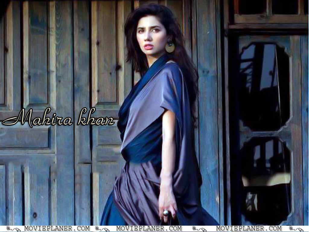 1024x768 Raees Actress Hot Mahira Khan in Bikini Bra Photo Image