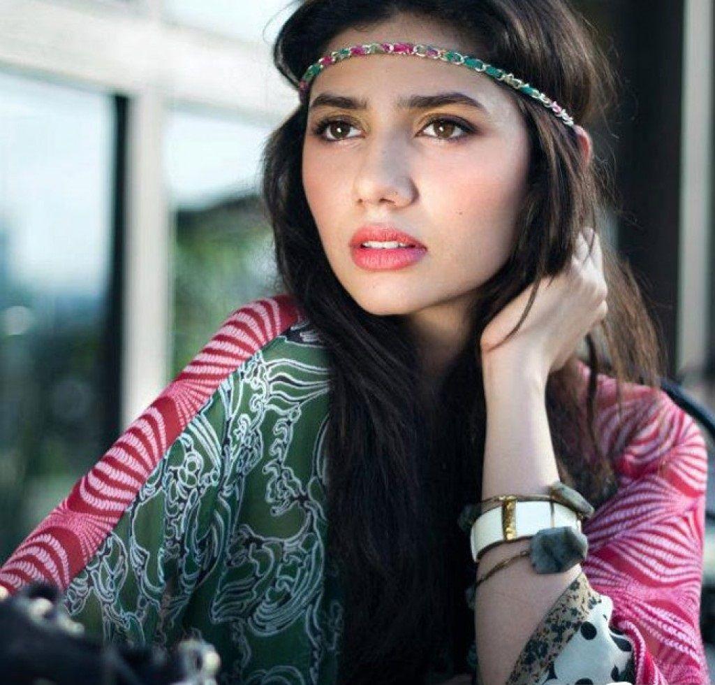 1024x980 Mahira Khan Hot Picture In HD Wallpaper