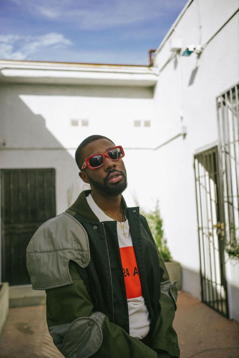 Role model brent faiyaz. Sonder певец. Brent Faiyaz. Brent Faiyaz Rehab. Brent Faiyaz Mercedes.