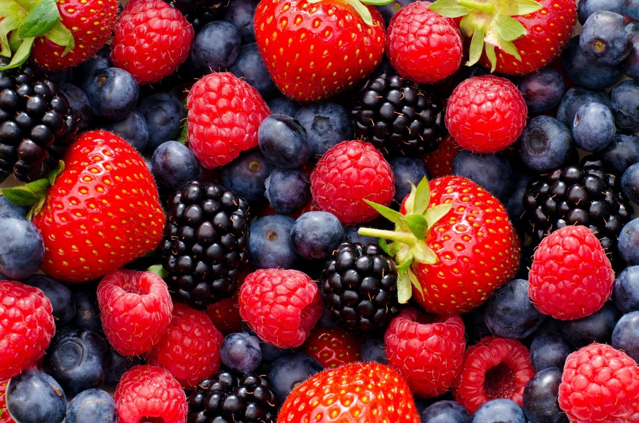 2048x1356 How to Make Natural Food Colouring the Easy Way