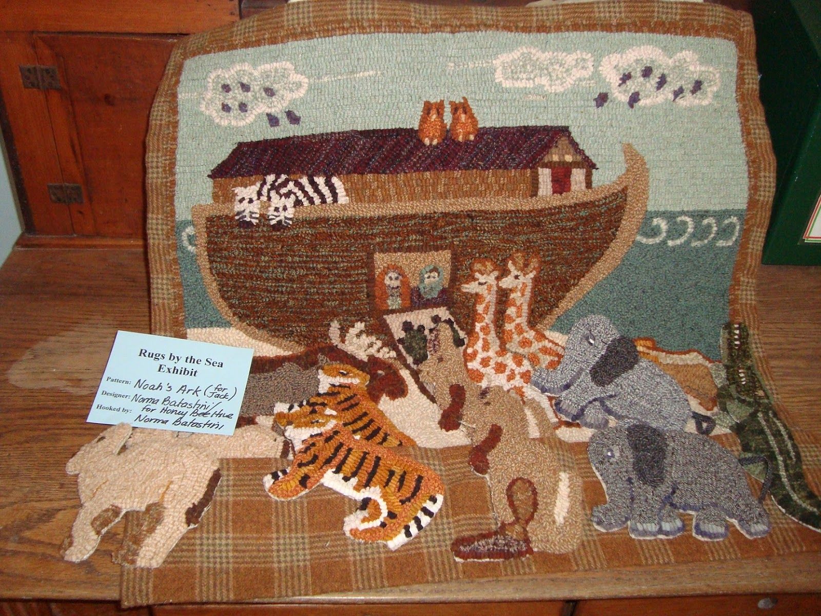 1600x1200 Saundra of Woodland Junction: Cape May Rug Show