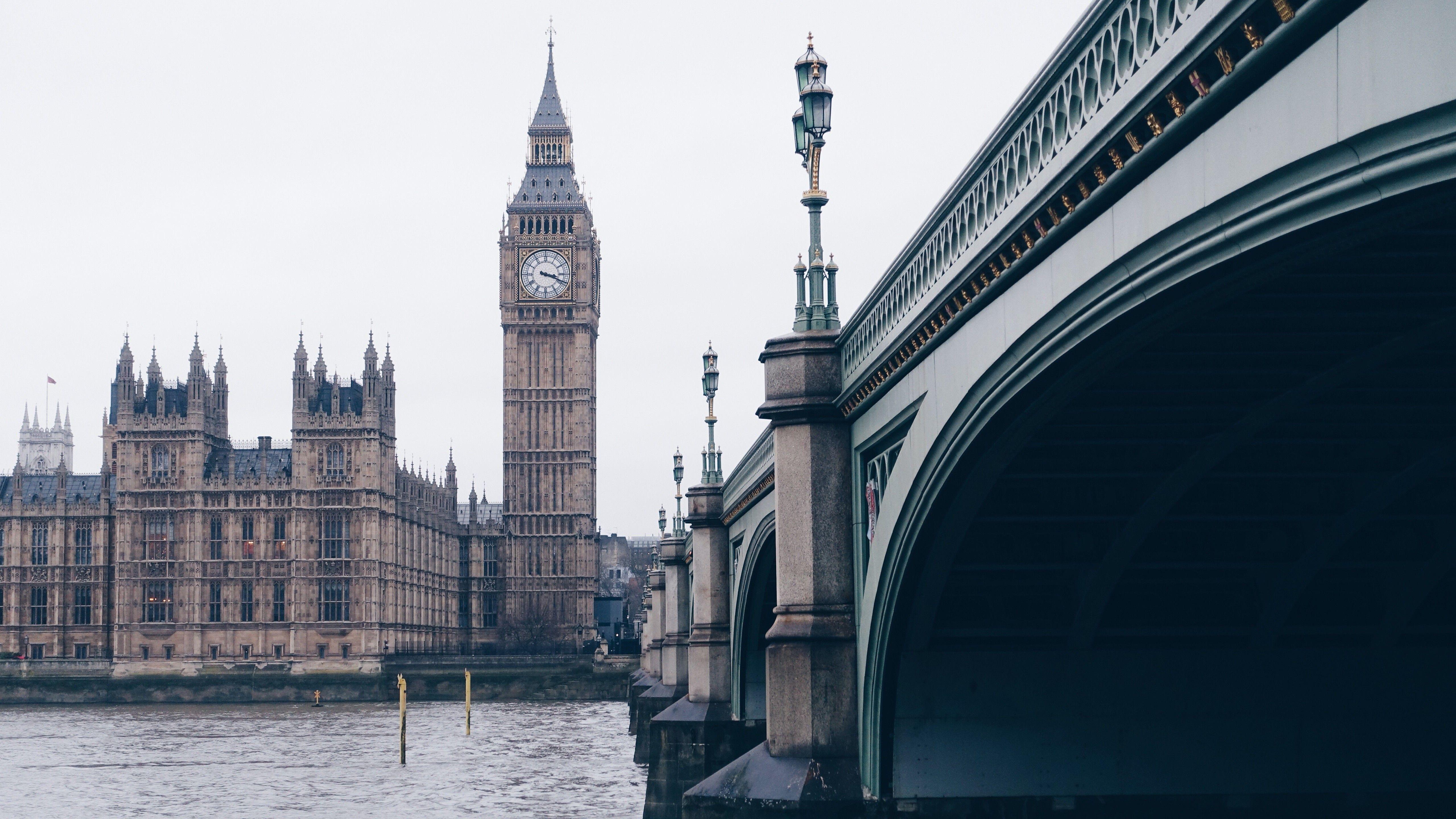 5120x2880 nature water england london big ben bridge westminster wallpaper
