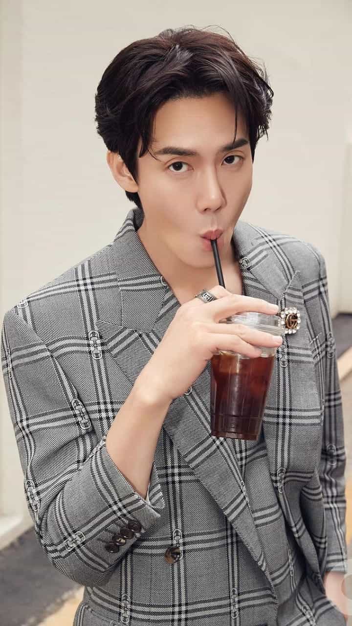 720x1280 Yoo Yeon Seok K Dramas To Watch Before When The Phone Rings Releases