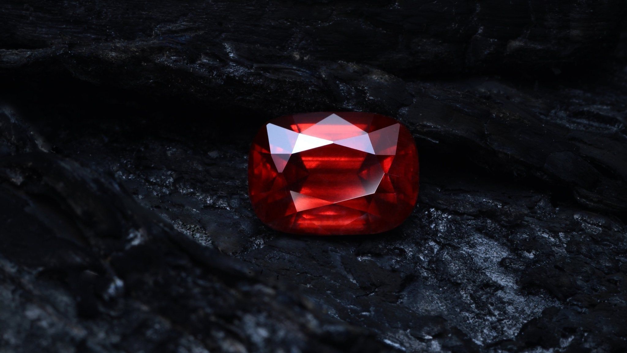 2048x1152 Unveiling the Power and Beauty of Garnet the Benefits of th