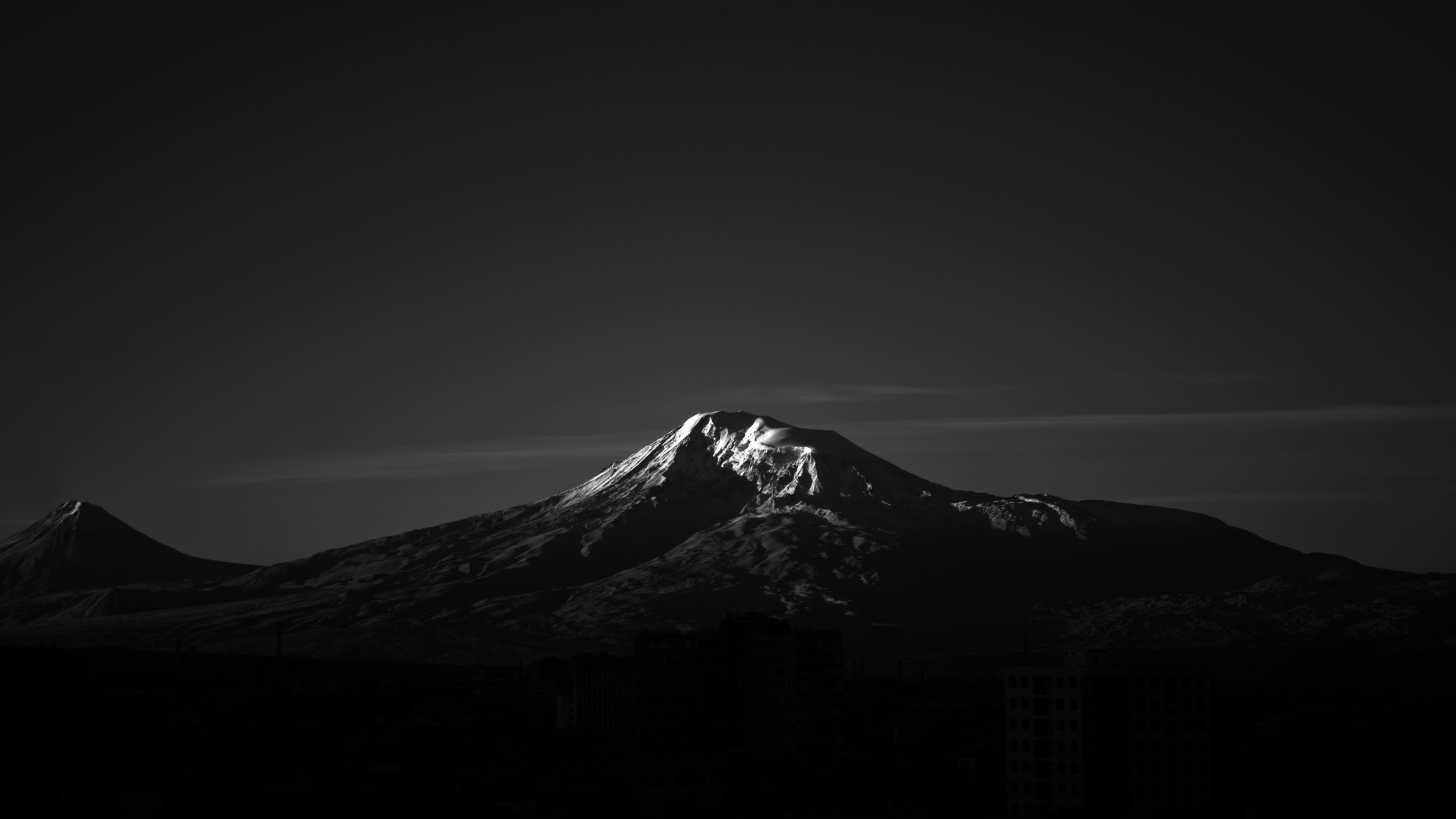 3840x2160 Dark Wallpaper