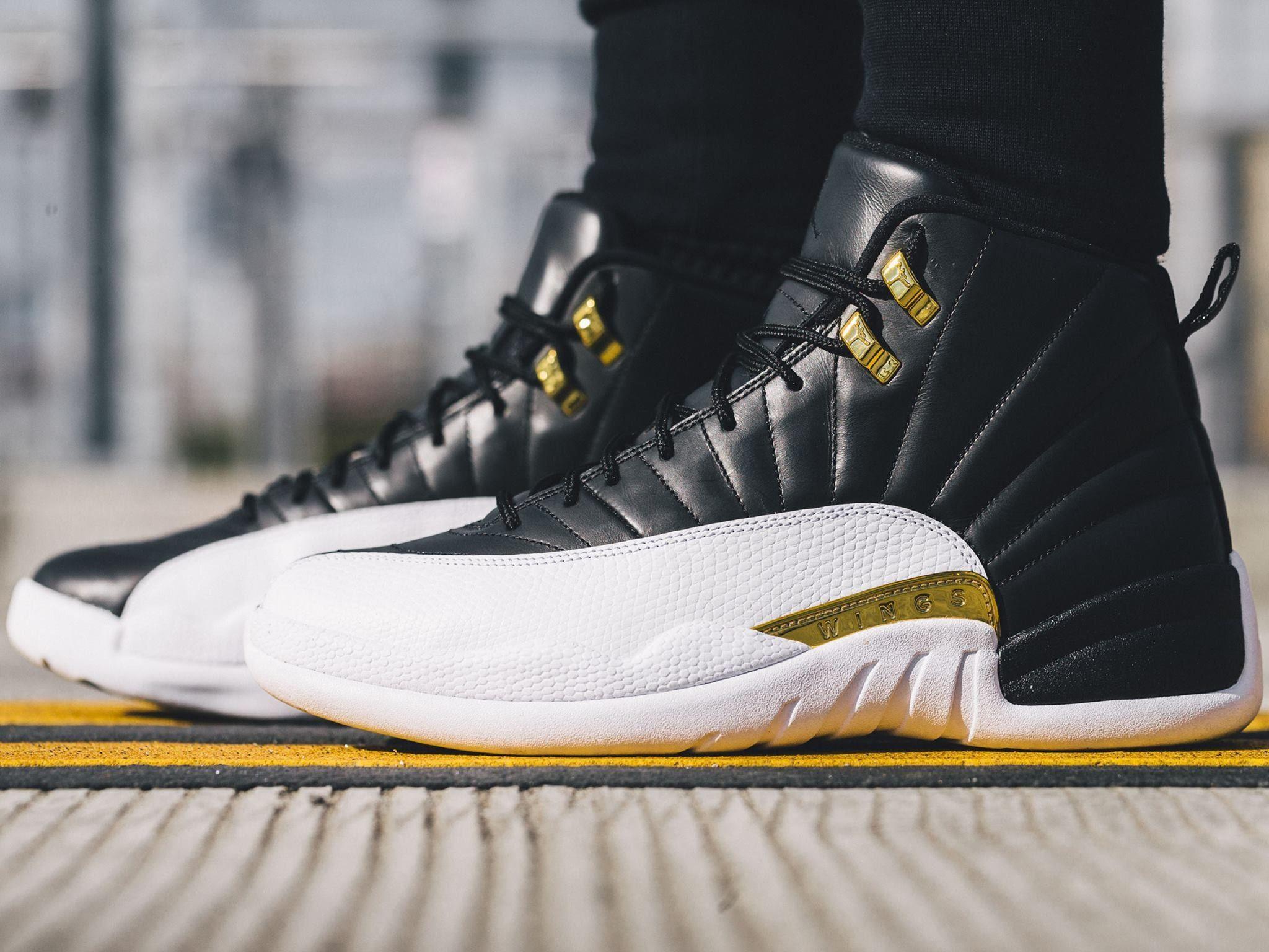 2048x1536 Jordan 12 Wallpaper