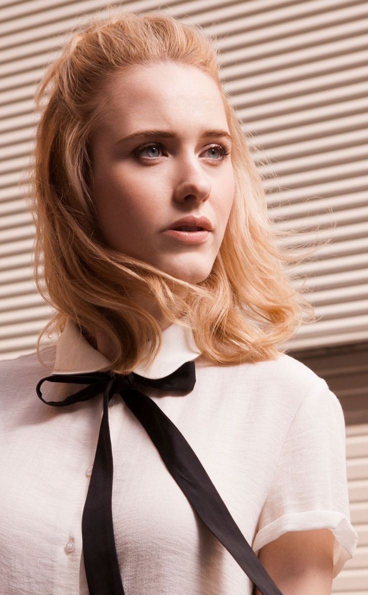736x1188 Rachel Brosnahan, actress, blonde, 950x1534 wallpaper