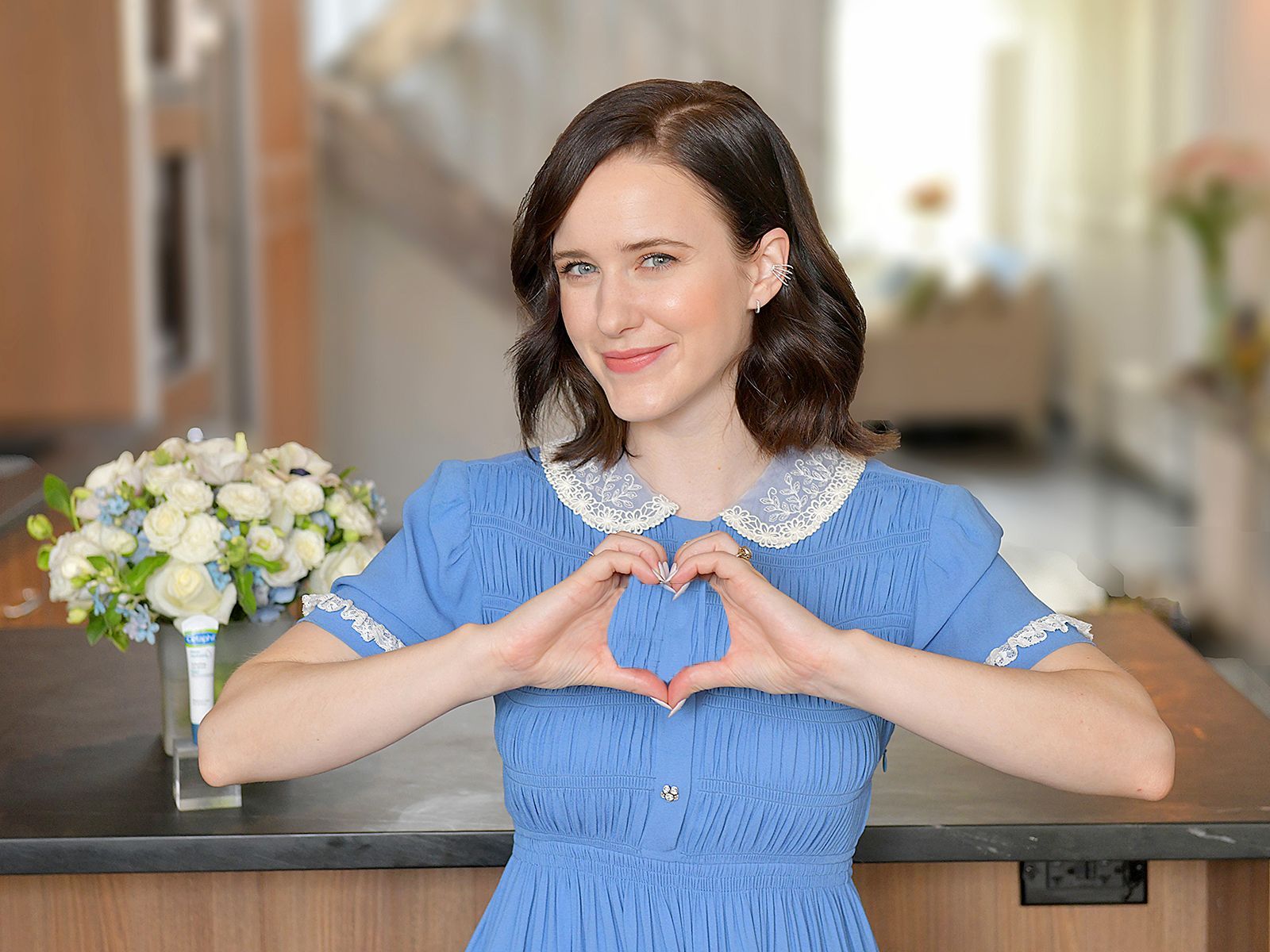 1600x1200 Rachel Brosnahan on “I'm Your Woman”