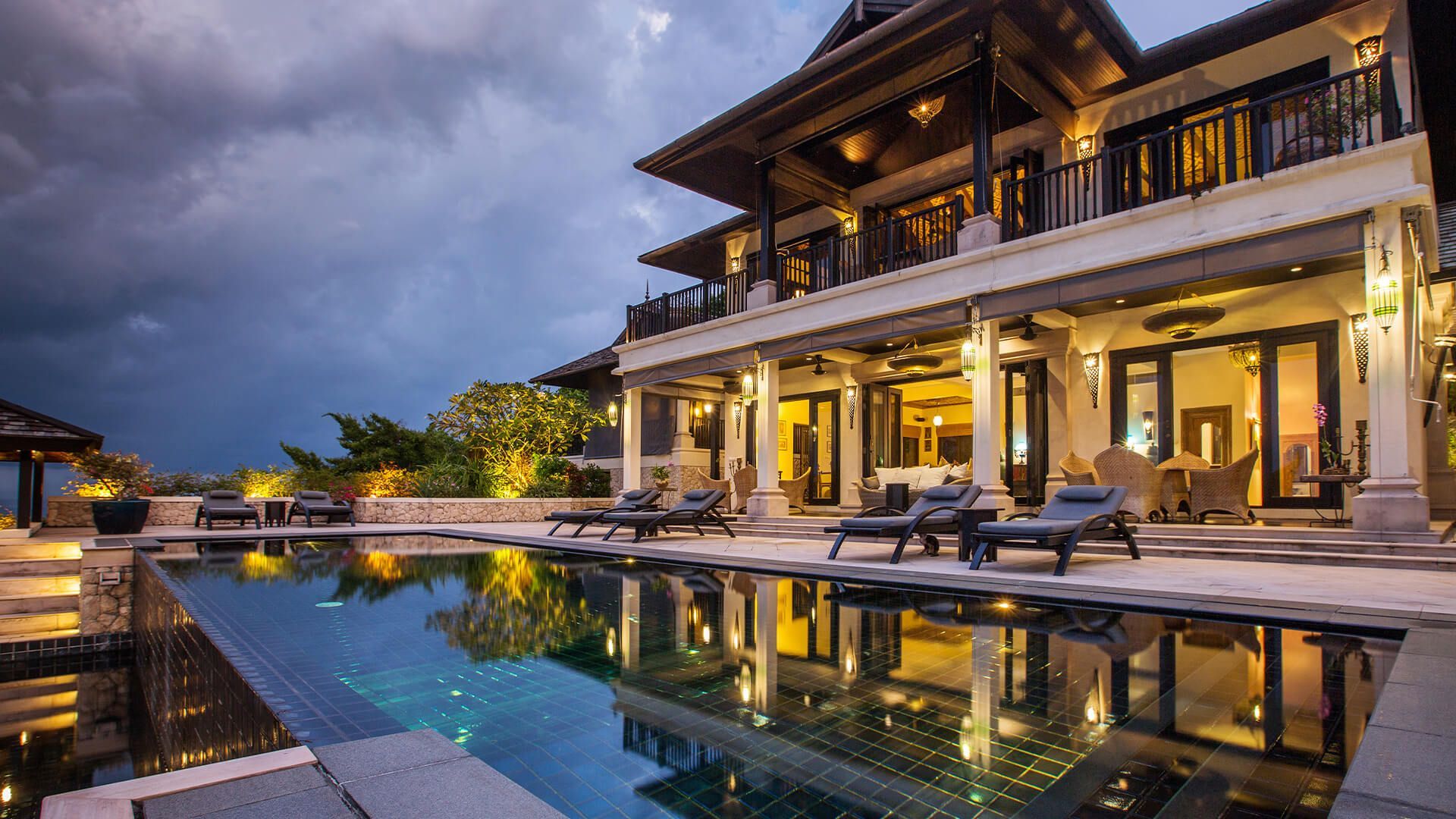 1920x1080 Looking for a Luxury Property? Here's What You Should Know