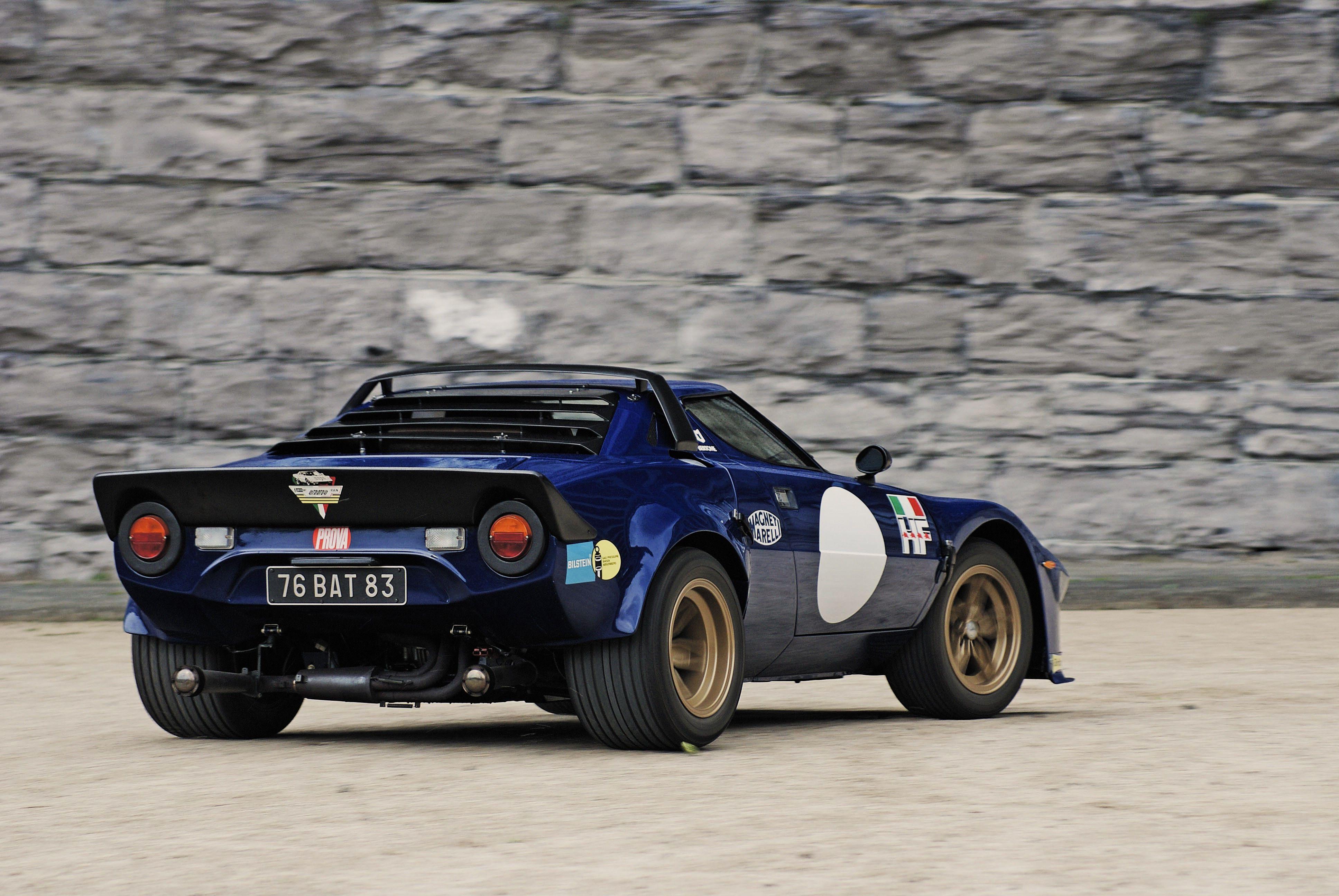 3872x2592 Classic Car Desktop Background