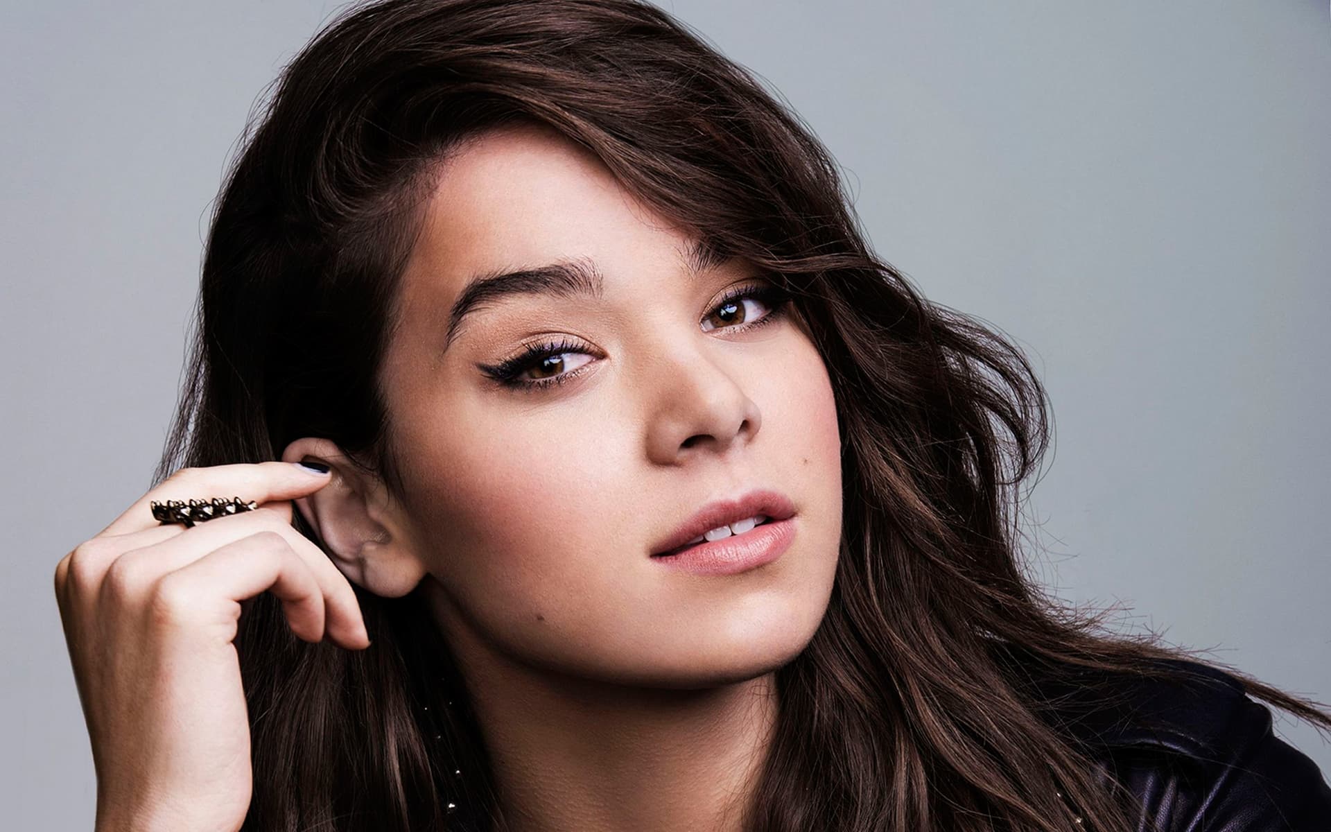1920x1200 Hailee Steinfeld Wallpaper