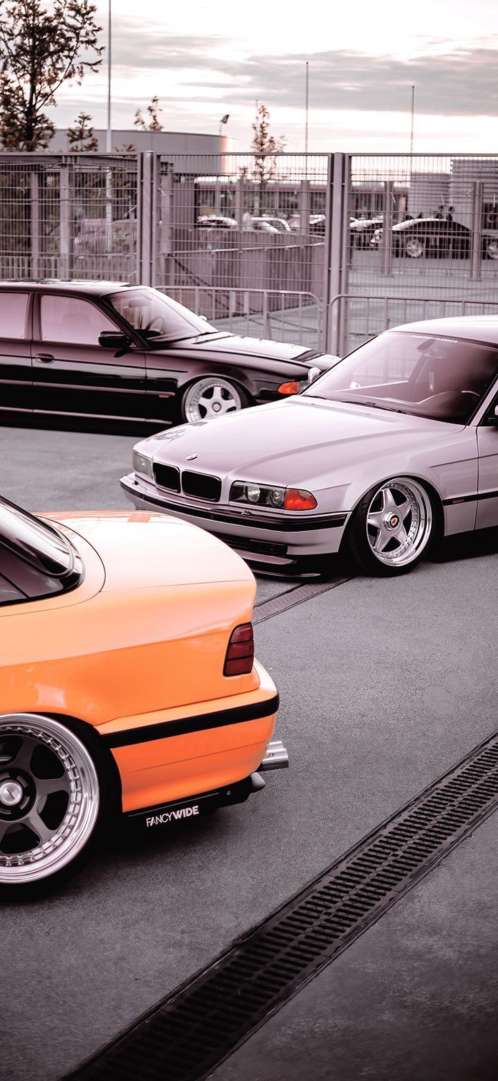 720x1560 Classic BMW aesthetic cars wallpaper