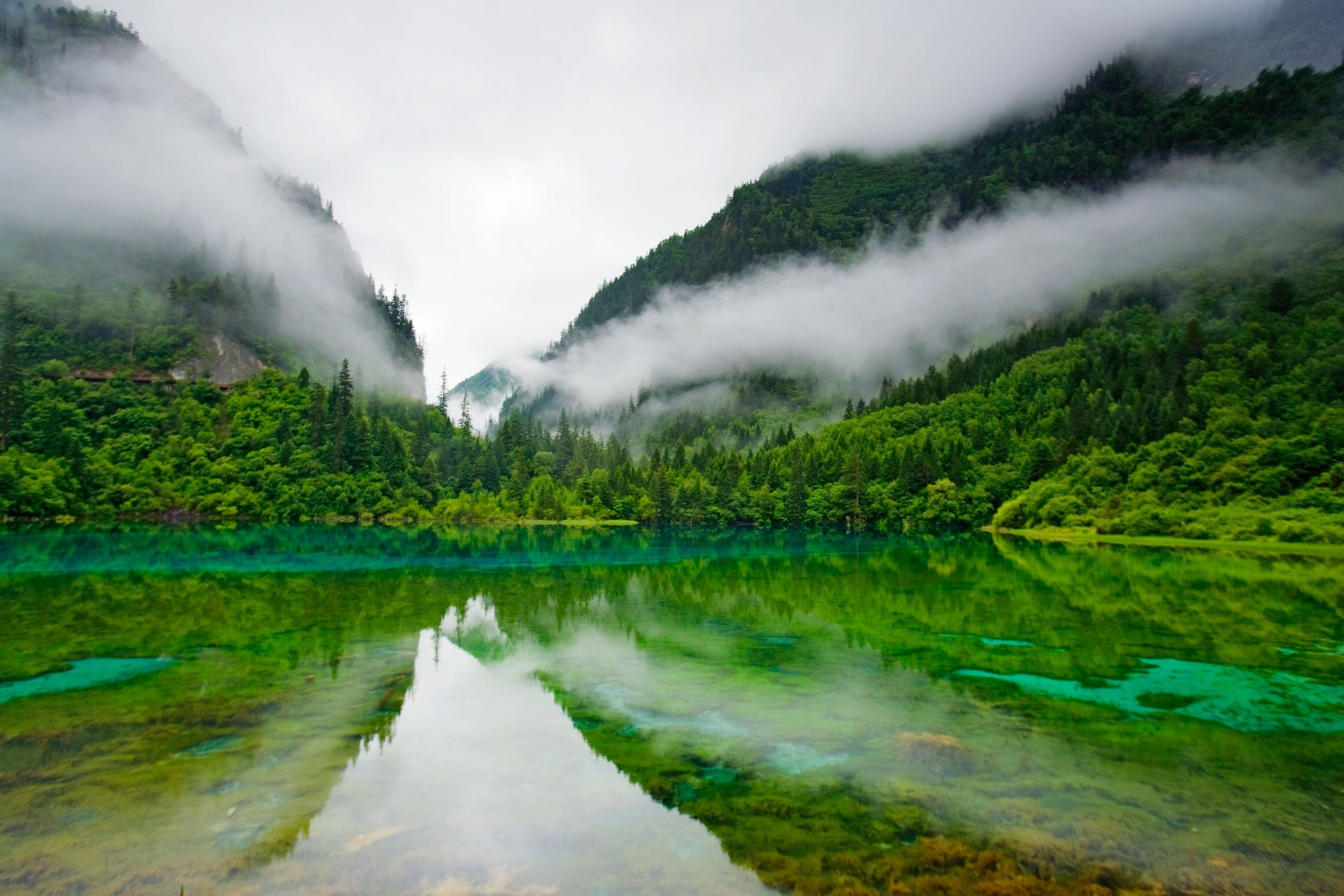 3072x2048 China's Mystic Waters