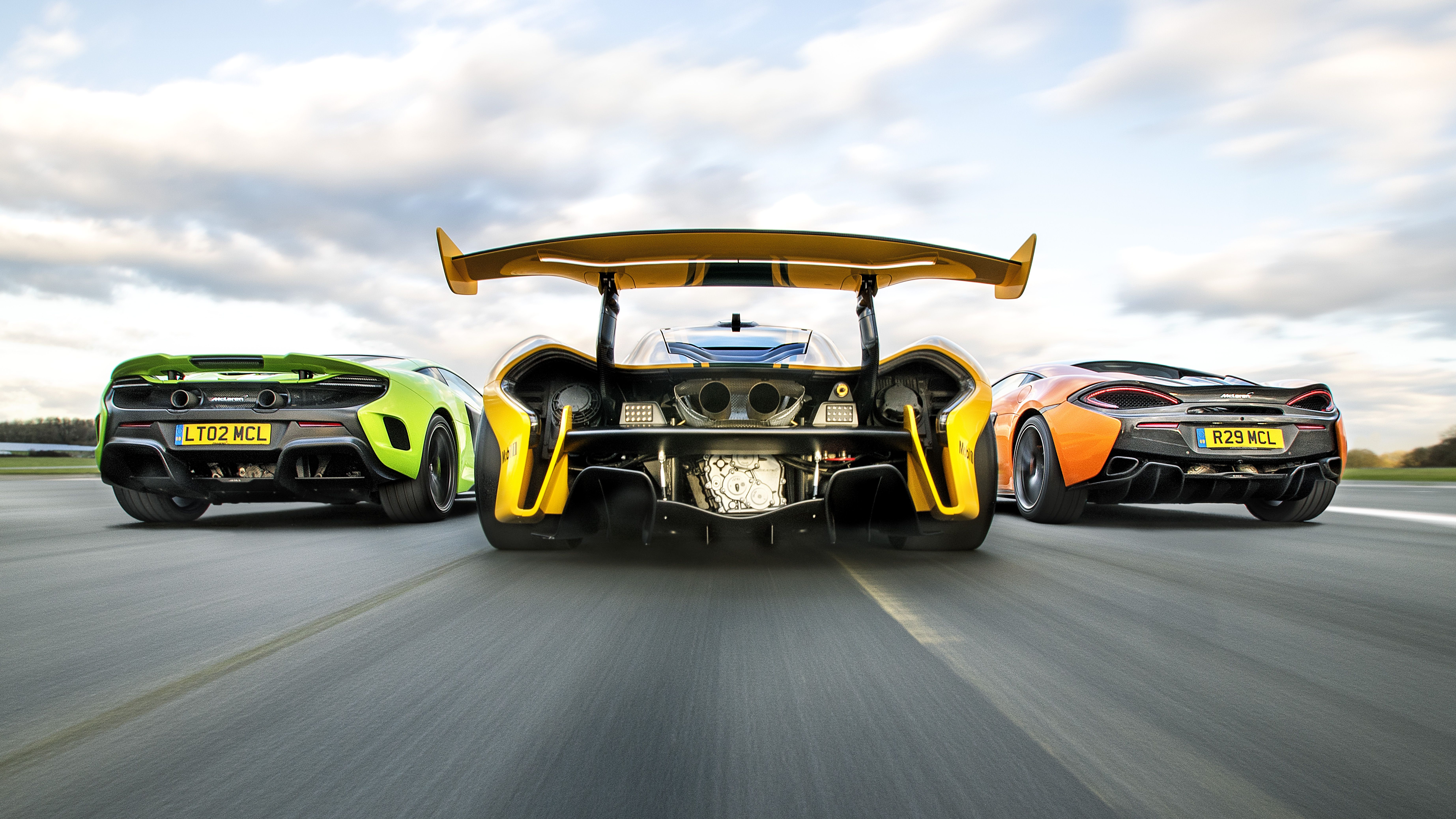 7381x4151 Wallpaper: three McLarens at the TG test track