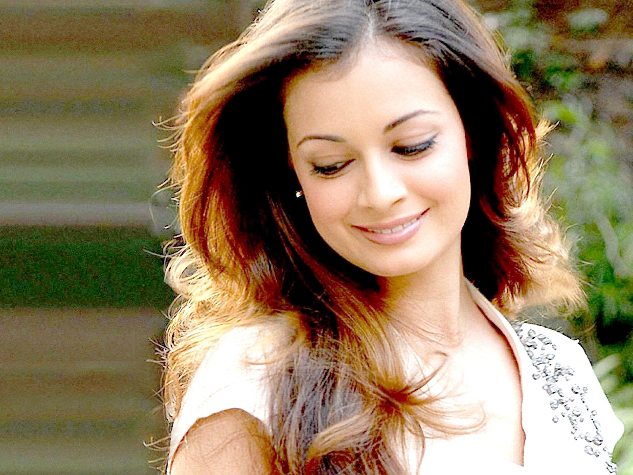 2560x1920 Nữ diễn viên Bollywood xinh đẹp Dia Mirza