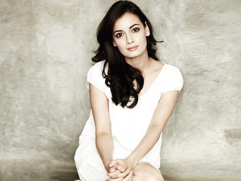 1024x768 Tải xuống miễn phí Diya Mirza In White Dress Hình nền HD Ấn Độ