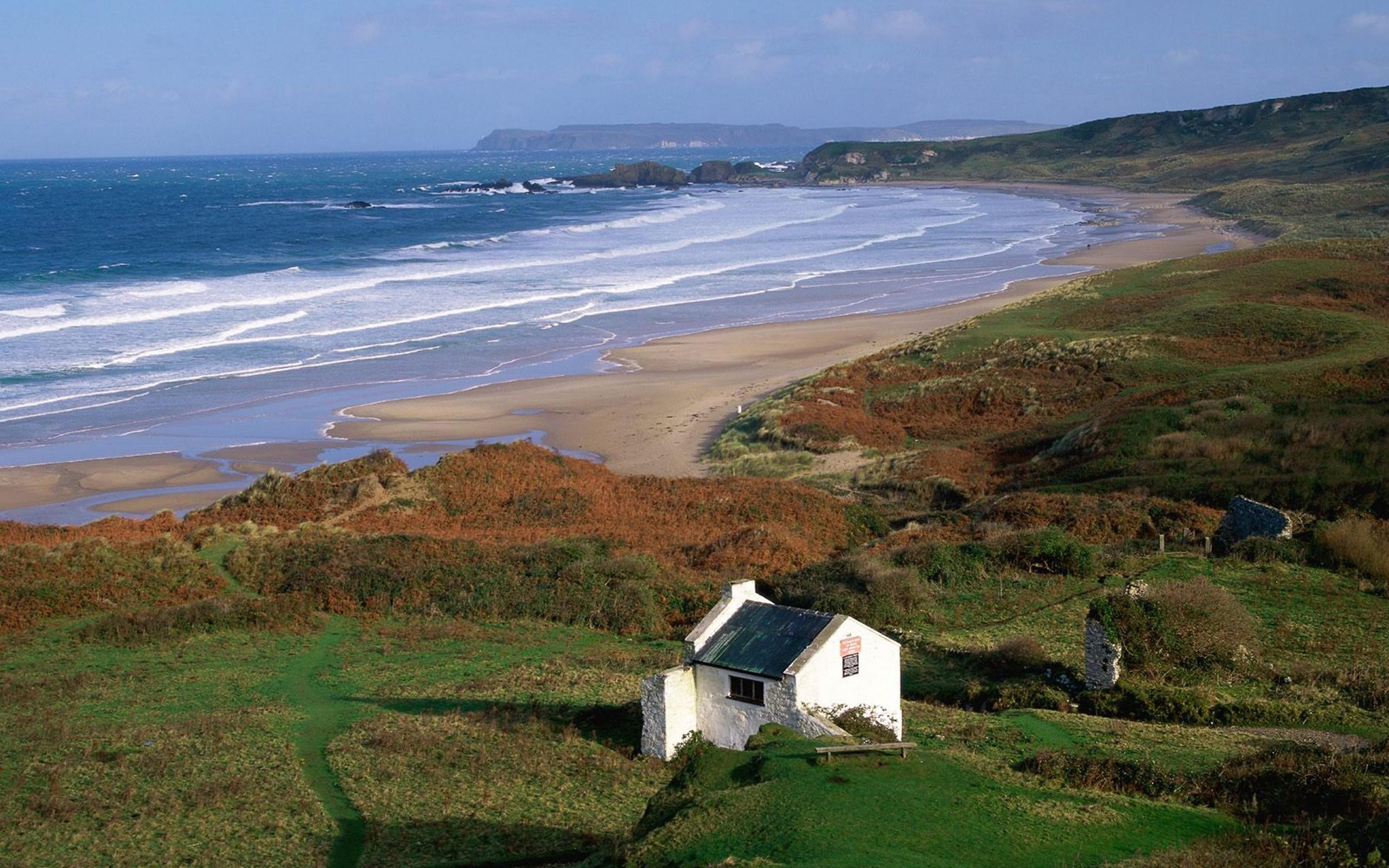 2560x1600 Northern Ireland Desktop Wallpaper