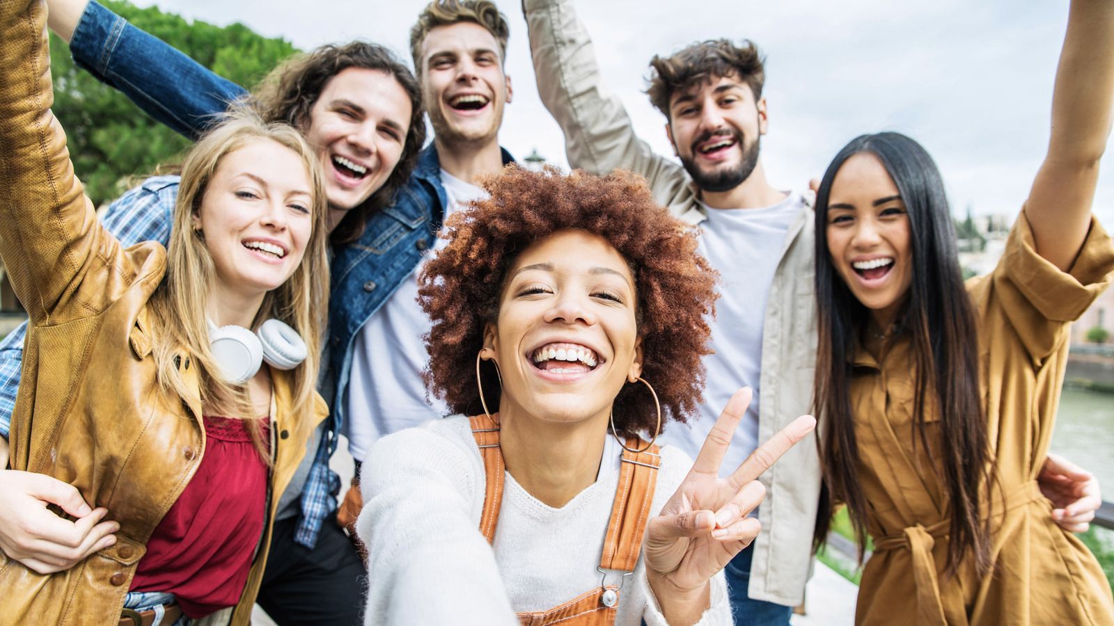 1600x900 How To Coexist With Someone In Your Friend Group Who You Just Don't Get Along With