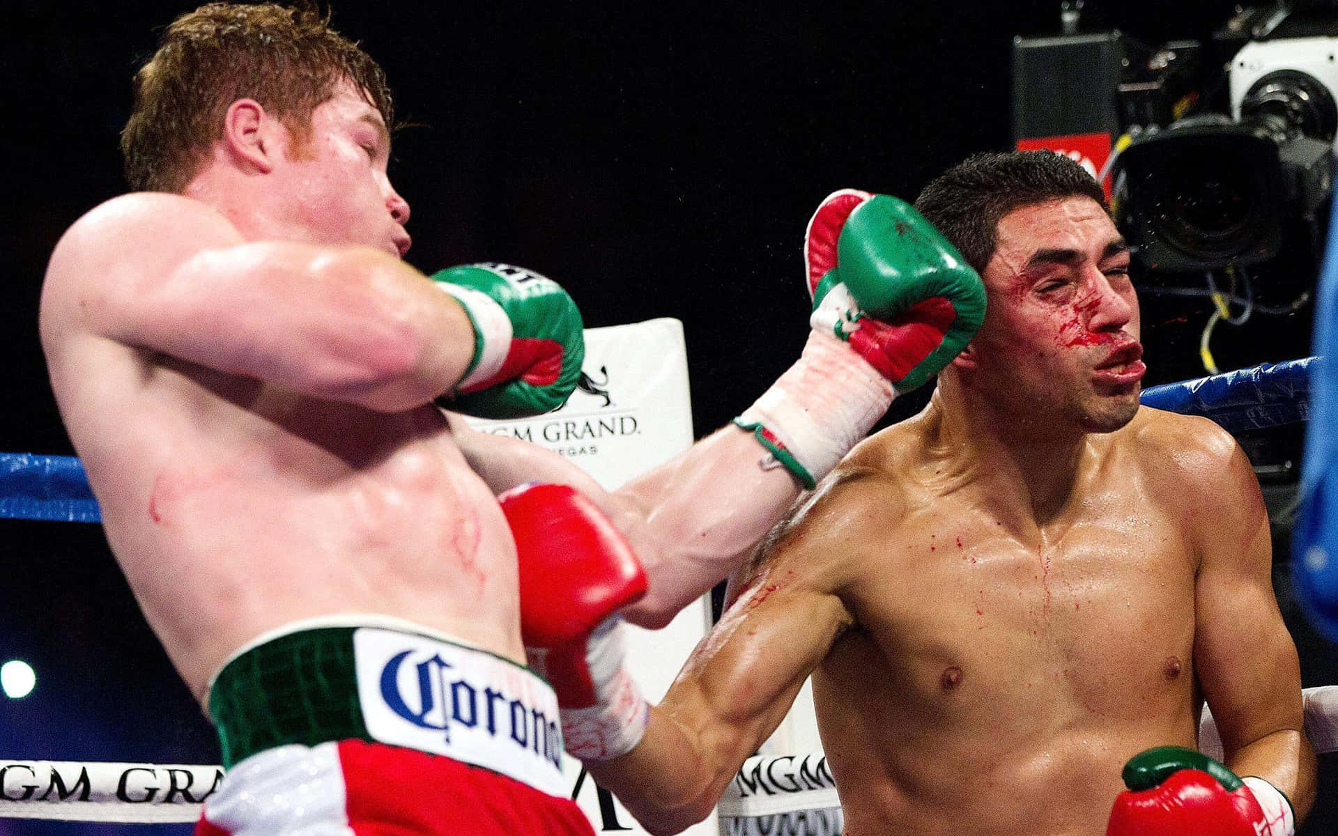 1920x1200 Download Boxing Star Saul 'canelo' Alvarez Delivering A Powerful Uppercut Wallpaper