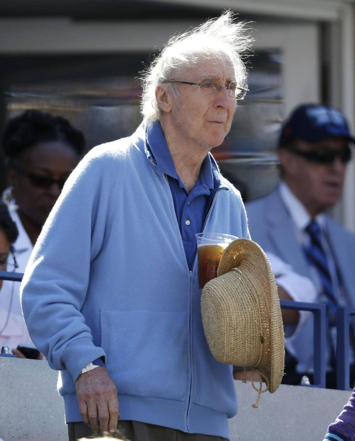 1200x1490 Legendary Actor Gene Wilder Enjoying Us Open Tennis Tournament Wallpaper