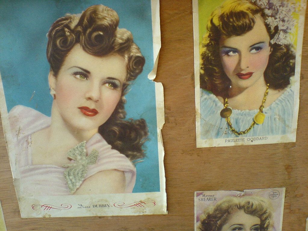 1024x768 Hollywood stars. Old posters of Deanna Durbin, Paulette God