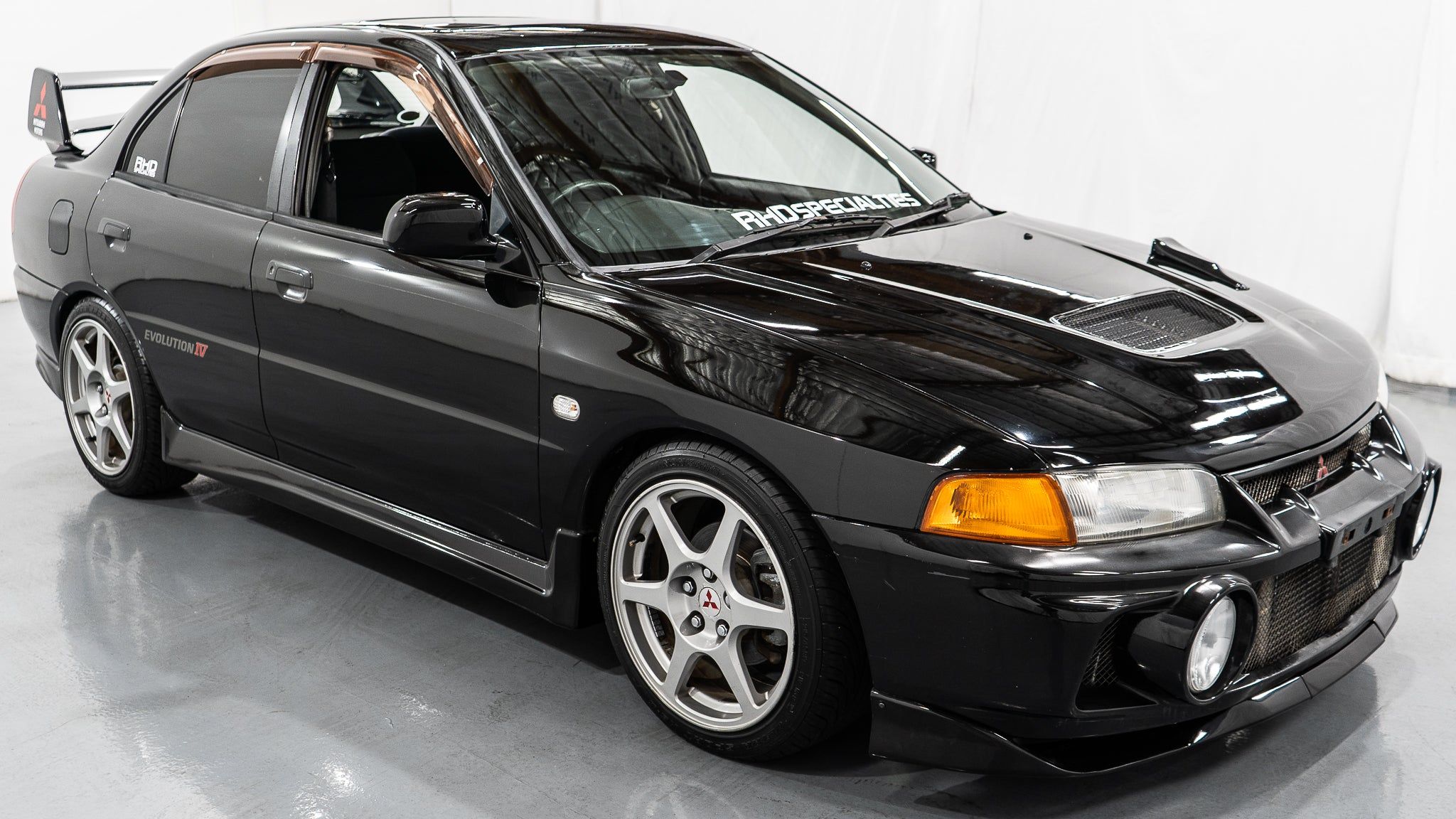 2048x1152 Mitsubishi EVO IV