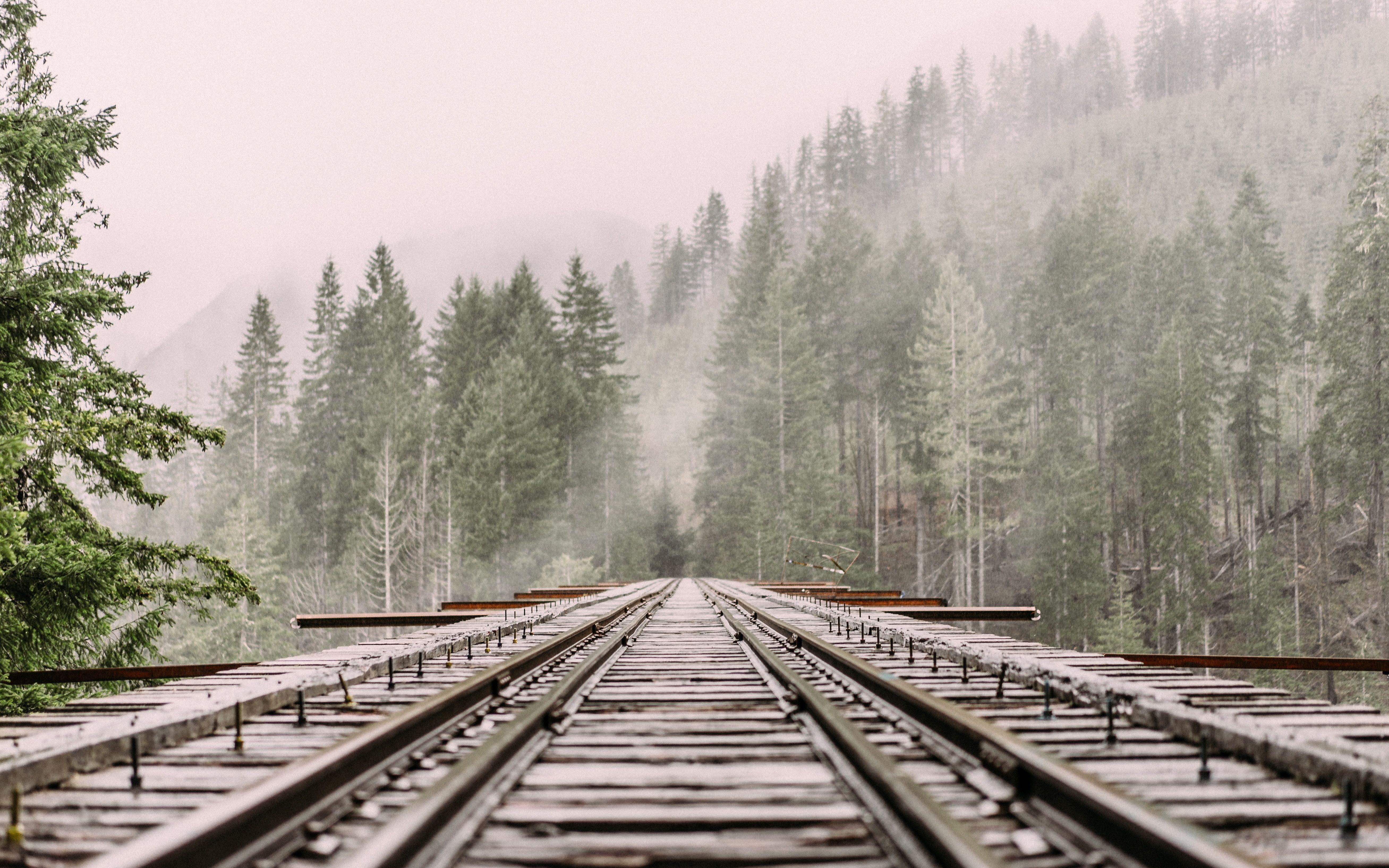 5230x3269 Railway Track Picture [HD]. Download Free Image