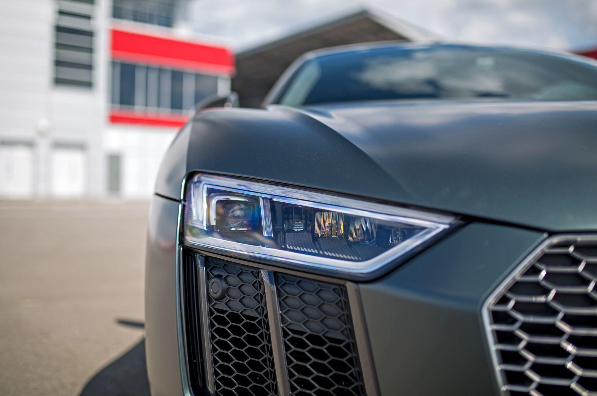2000x1329 Audi R8 V10 Computer Wallpaper