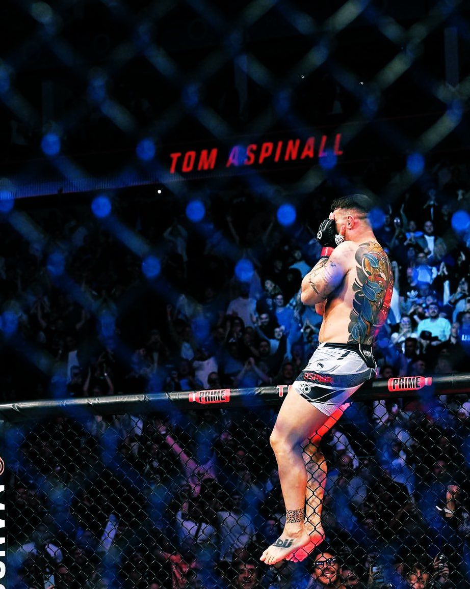 922x1157 Tom Aspinall Wallpaper