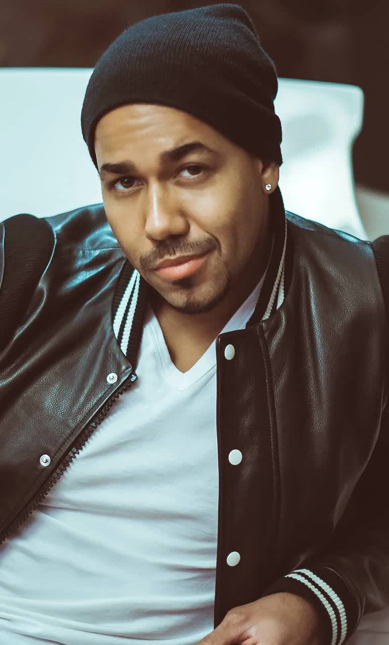 770x1276 Romeo Santos Net Worth