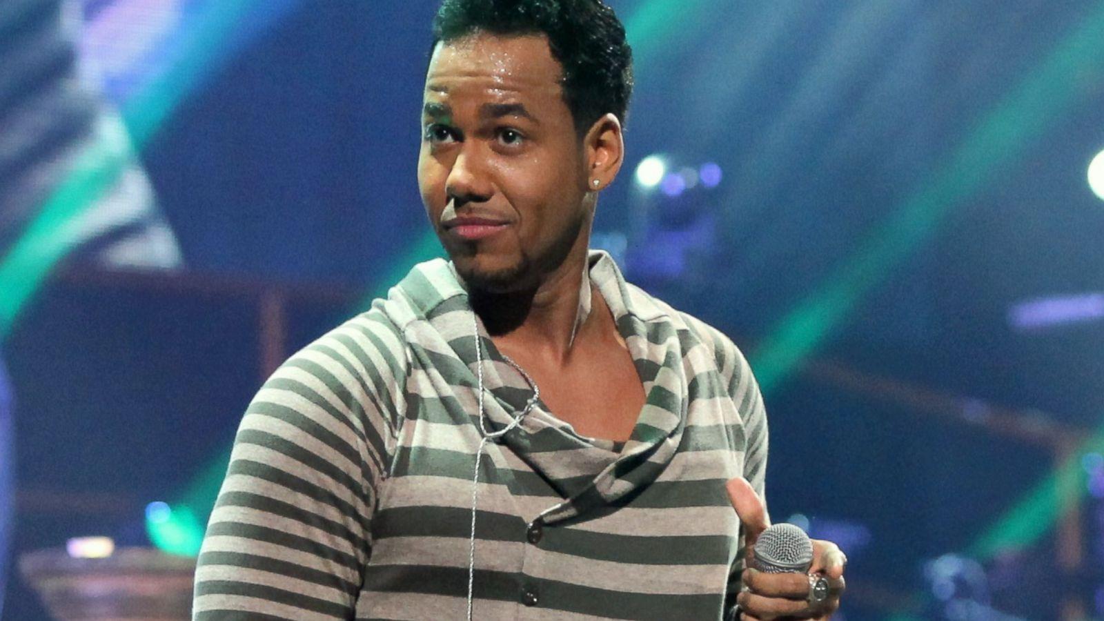1600x900 Romeo Santos Wallpaper