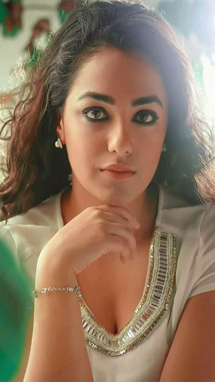 720x1280 Nithya Menen Wallpaper HD for Android