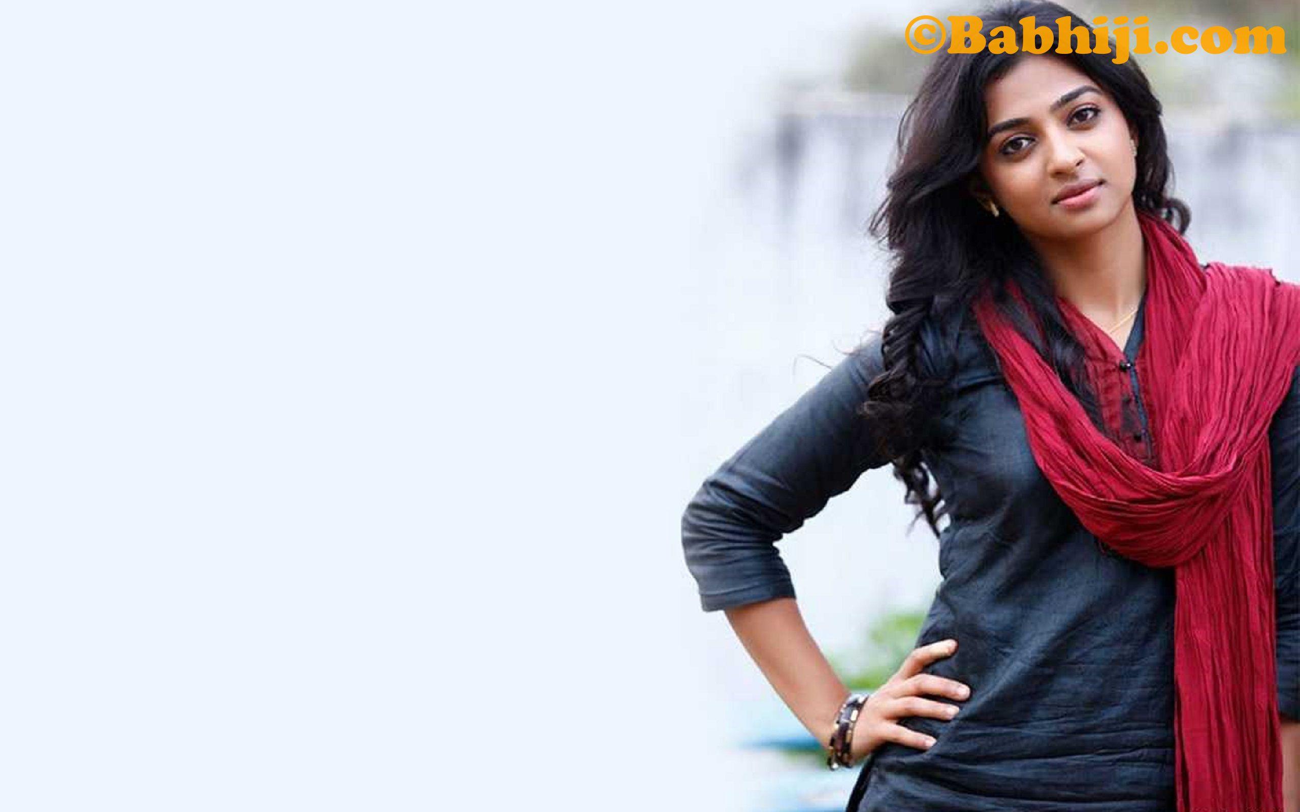 2560x1600 Radhika Apte Photo: 05